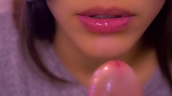 Japoński Deepthroat Zakończony Gorącą Spermą W Gardle
