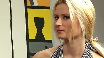 Nieśmiała Blond Dziwka